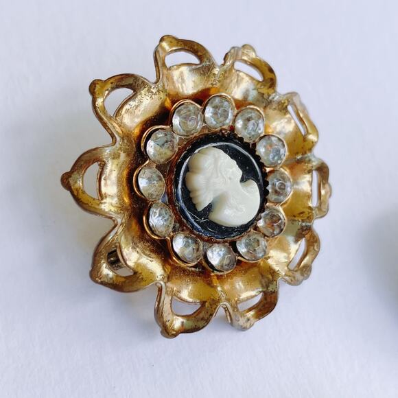 Vintage Brooch Lot of 3, Cameo Amber Glass Celtic Knot Mid Century - Early 1900s - Picture 7 of 10